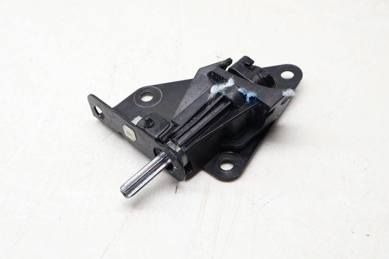 Trunk Hatch Latch / Lock 51247162149 — Used (SKU 657244)