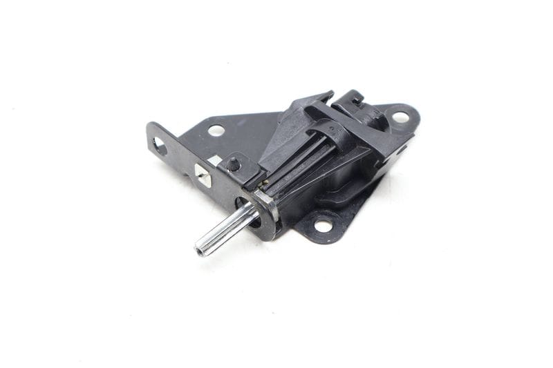 Trunk Hatch Latch / Lock 51247162149 — Used (SKU 666946)