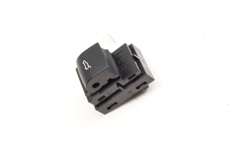 Trunk / Hatch Release Switch 61319318704 — Used (SKU 552634)