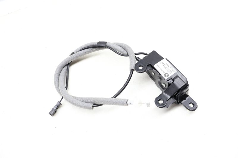 Trunk Lid Latch / Lock 51247183196 — Used (SKU 644037)