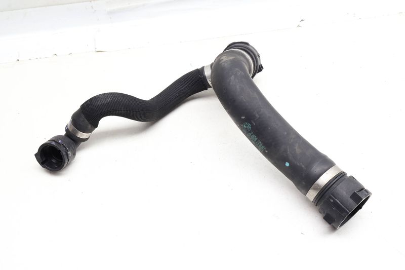 Upper Radiator Coolant Hose / Line 17127586774 — Used (SKU 657272)