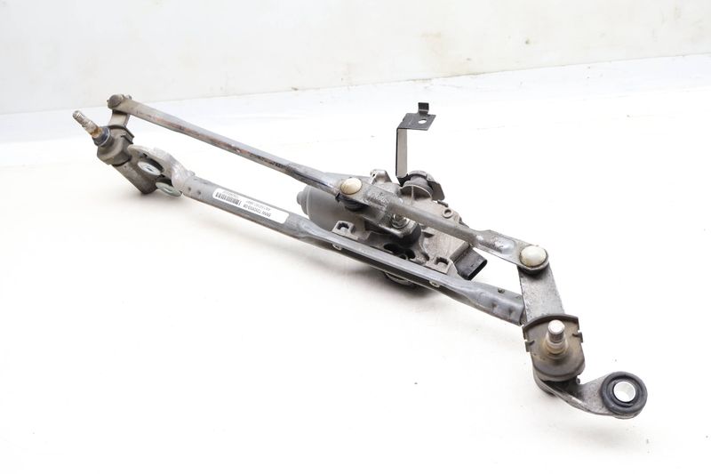 Windshield Wiper Transmission w/ Motor 61617292653 — Used (SKU 644062)