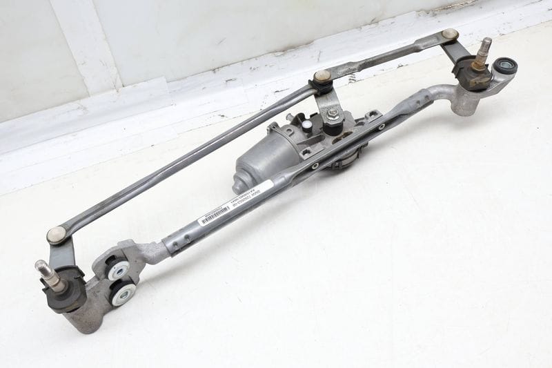 Windshield Wiper Transmission w/ Motor 61617292653 — Used (SKU 666788)