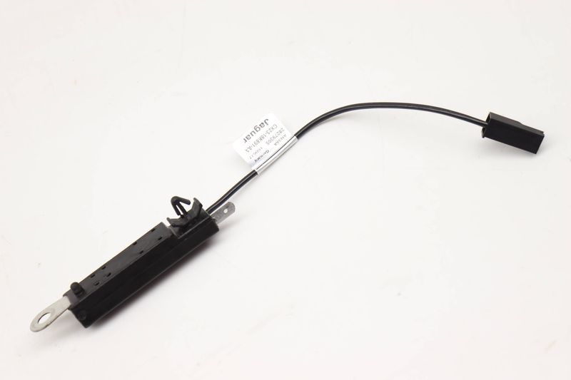 Radio Audio Capacitor / Isolator (LOWER) CX2318K891AA — Used (SKU 581899)