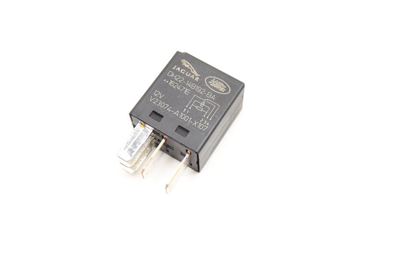 Relay (20 AMP) DH2214B192BA — Used (SKU 581501)
