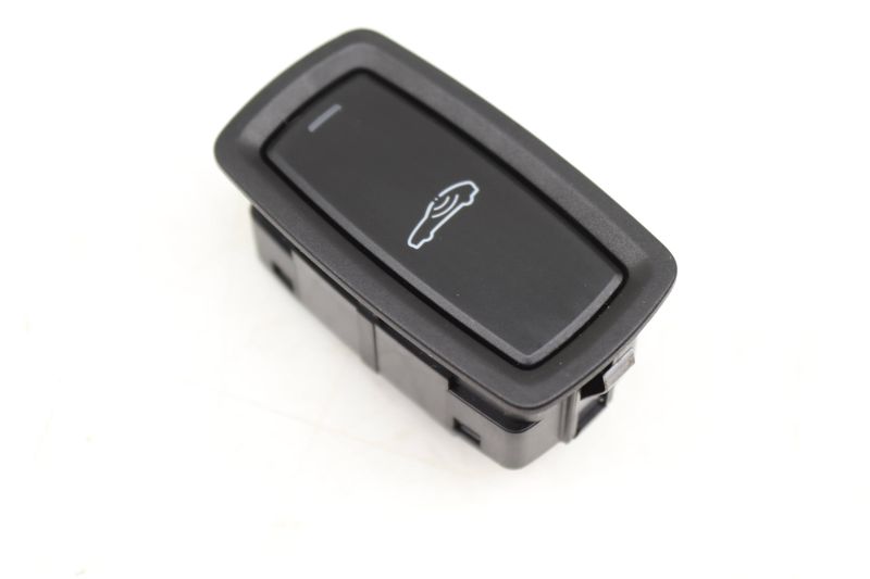 Anti-Theft Alarm Button / Switch 7PP962109D — Used (SKU 466063)