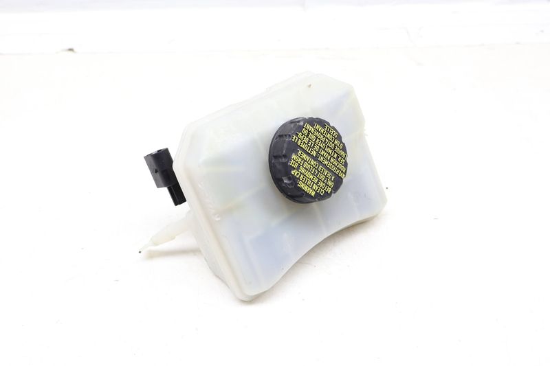 Brake Fluid Reservoir / Tank 8W0611301 — Used (SKU 664414)