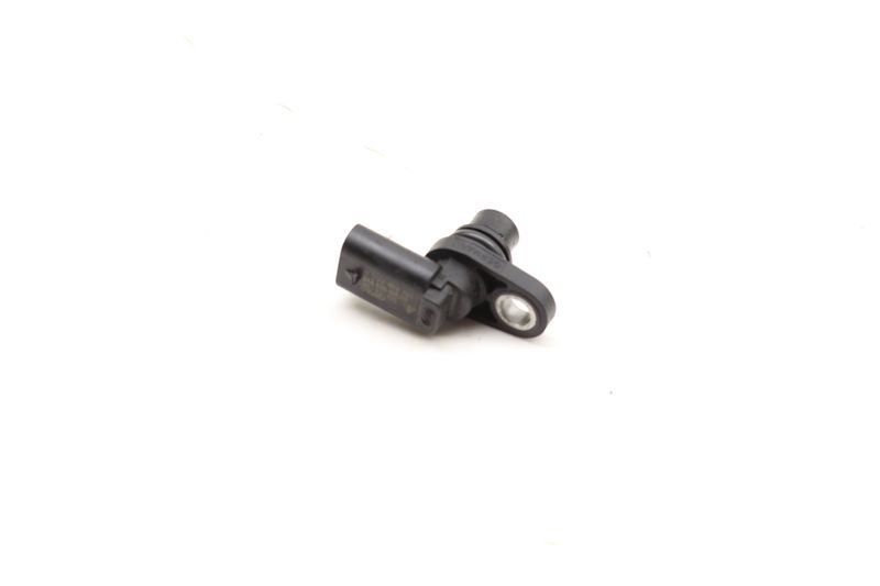 Cam / Camshaft Position / Hall Sensor 94660610600 — Used (SKU 495413)