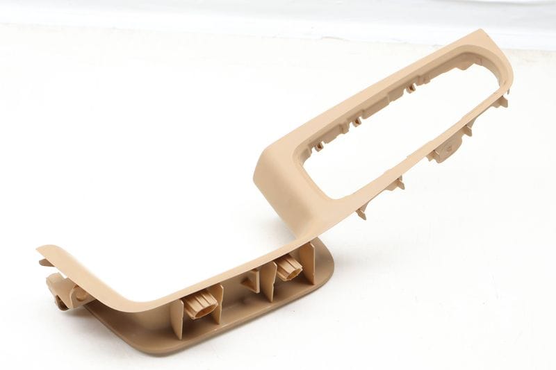 Door Panel Armrest / Switch Trim 95B867151 — Used (SKU 628972)