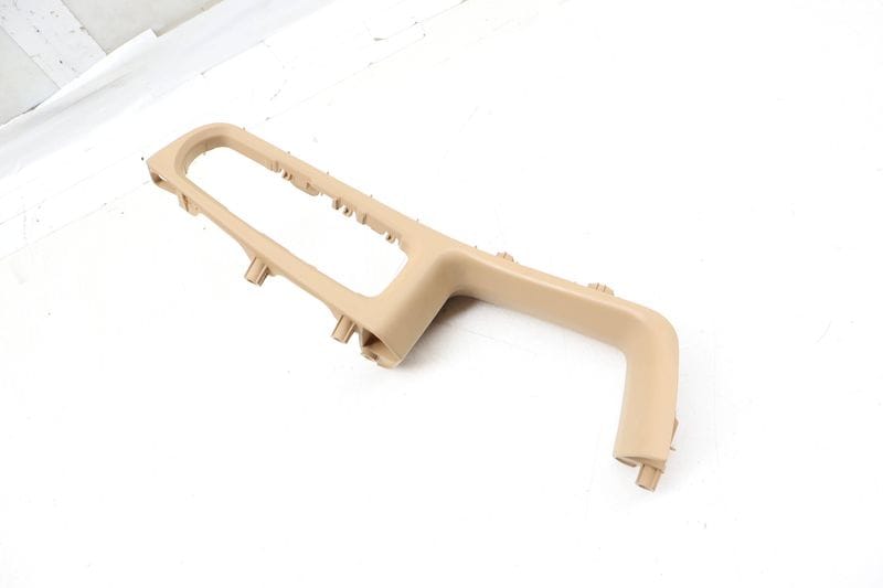 Door Panel Armrest / Switch Trim 95B867151 — Used (SKU 664289)