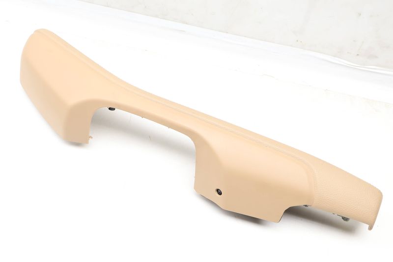 Door Panel Armrest / Arm Rest 95B867174 — Used (SKU 628971)