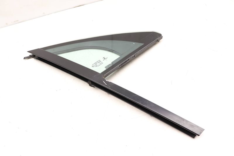 Side Door Window Glass 95B845114C — Used (SKU 517318)