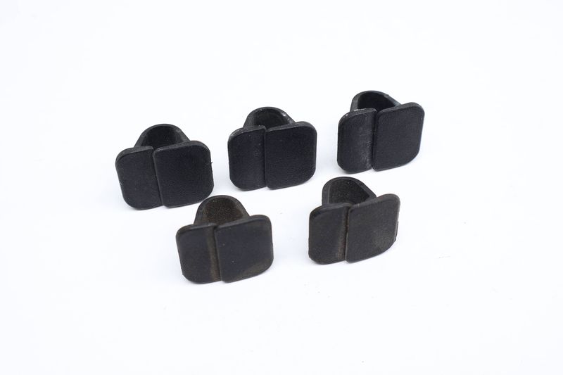 Hood Insulation / Sound Blanket Clip Set (5) 1T0863727 — Used (SKU 700237)