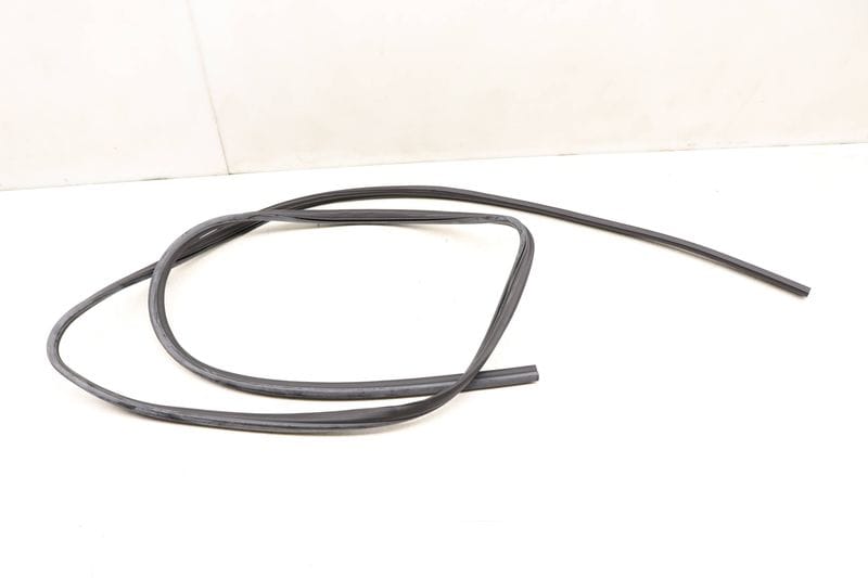Inner Sun Roof Seal / Weather Stripping 95B877439 — Used (SKU 517166)
