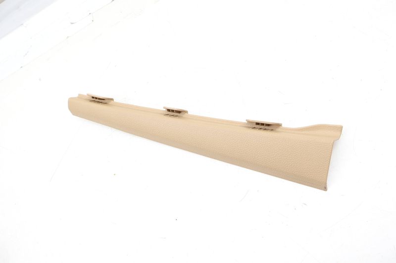 A Pillar Trim (CENTER) 95B868239A — Used (SKU 664291)