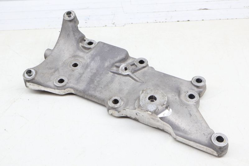 Engine Mount Bracket 94610222532 — Used (SKU 700530)