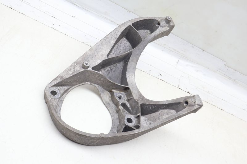 Engine Mount Bracket 95B399331B — Used (SKU 700533)