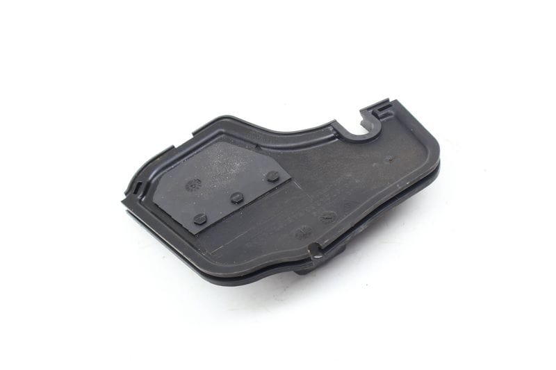 Engine Oil Filler Plate / Cover 94610724230 — Used (SKU 700578)