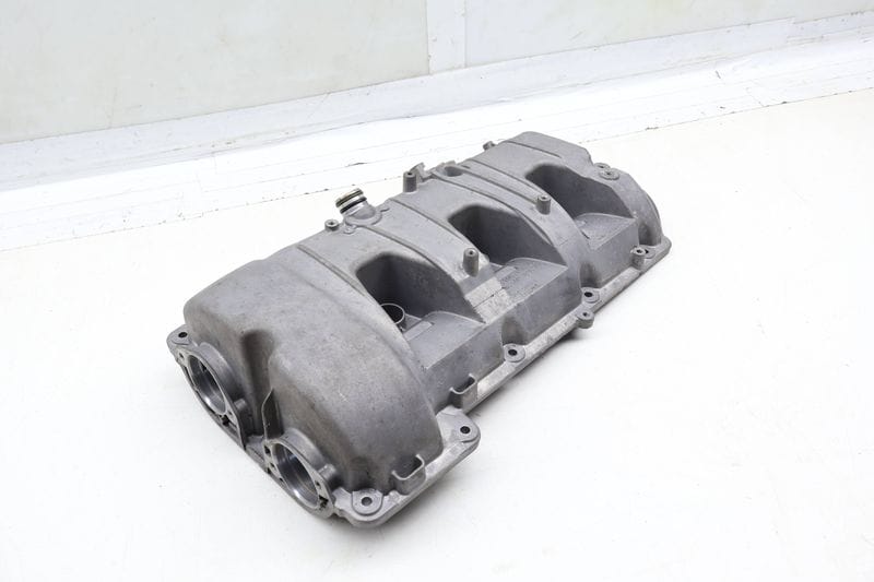 Engine Valve / Cylinder Head Cover 94610513666 — Used (SKU 700480)