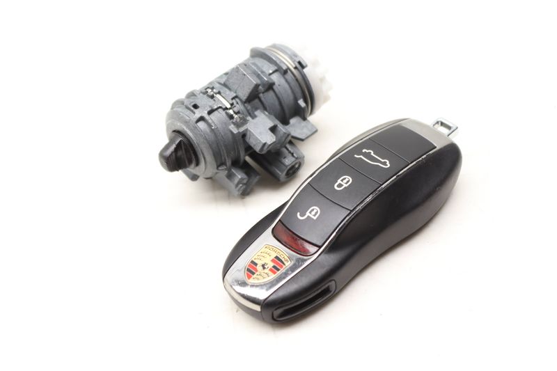 Lock Switch / Cylinder w/ Key 95B898375E — Used (SKU 496147)
