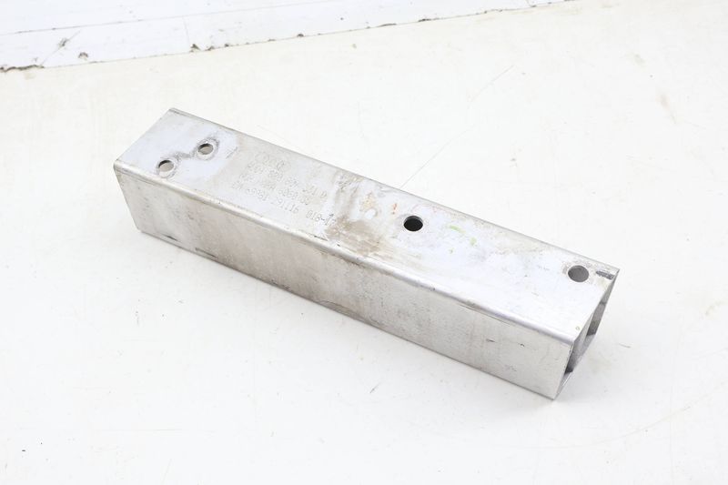 Bumper Shock 8R0807331D — Used (SKU 700593)