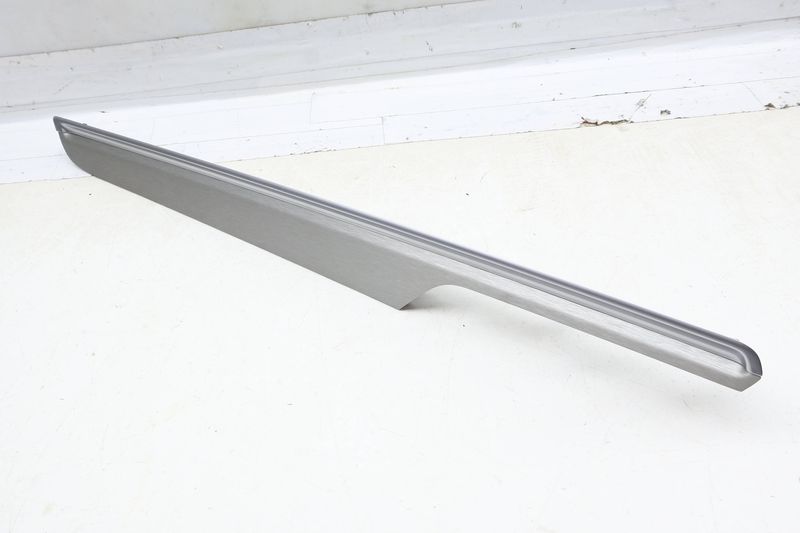 Door Panel Trim / Molding 95B867061E — Used (SKU 700422)
