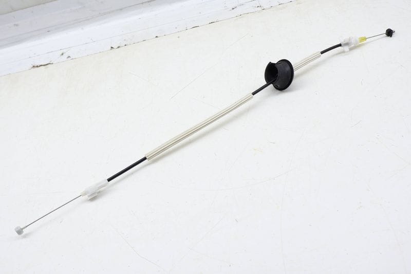 Interior Door Handle Bowden Cable 95B839085 — Used (SKU 700387)