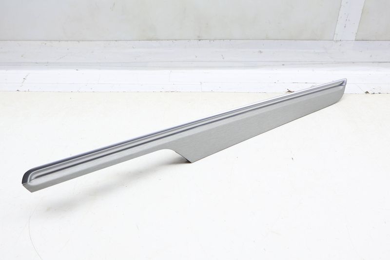 Door Panel Trim / Molding 95B867062E — Used (SKU 700423)