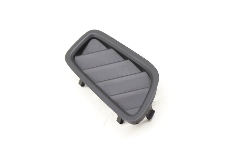 Upper Defrost Air Vent 95B819706A — Used (SKU 495756)