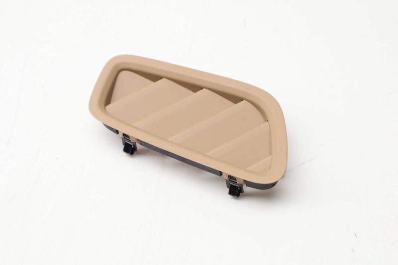 Upper Defrost Air Vent 95B819706A — Used (SKU 628952)