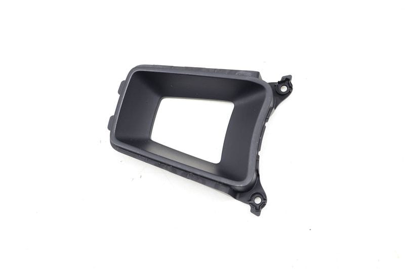Steering Wheel Trim (FRONT LOWER) 95B419938 — Used (SKU 664632)