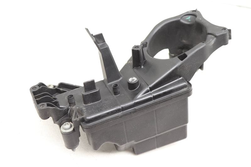 Vacuum Tank / Reservoir 94611013077 — Used (SKU 495779)