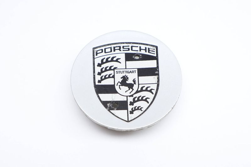 Wheel Center Cap 95B601150 — Used (SKU 664643)