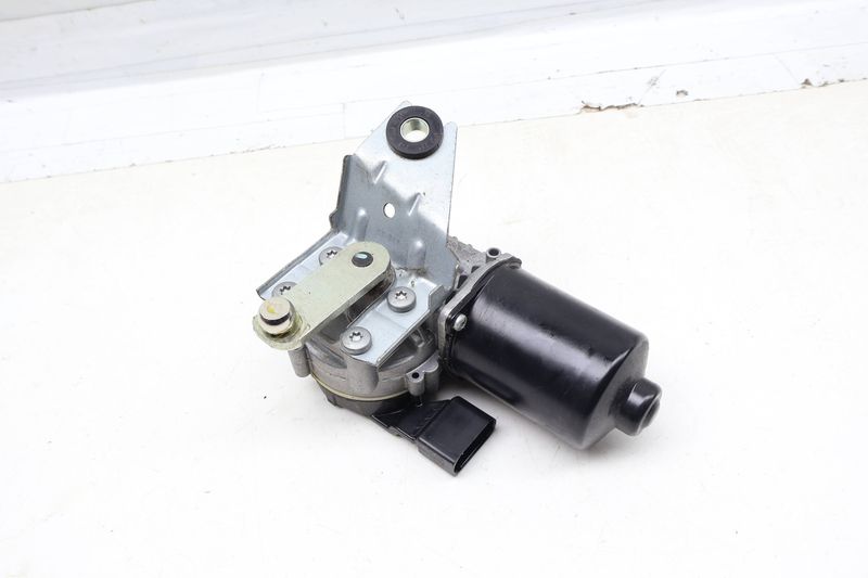 Windshield Wiper Motor 95B955113B — Used (SKU 700501)