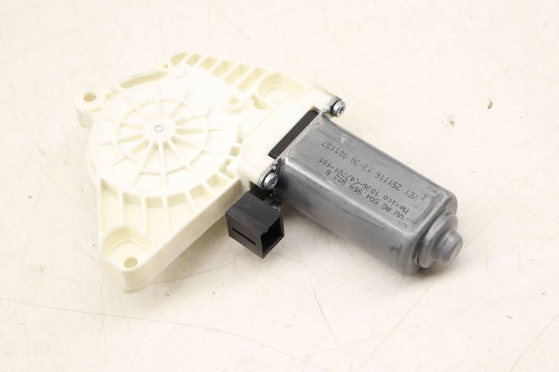 Window Lifter Motor 5Q4959802B — Used (SKU 516822)