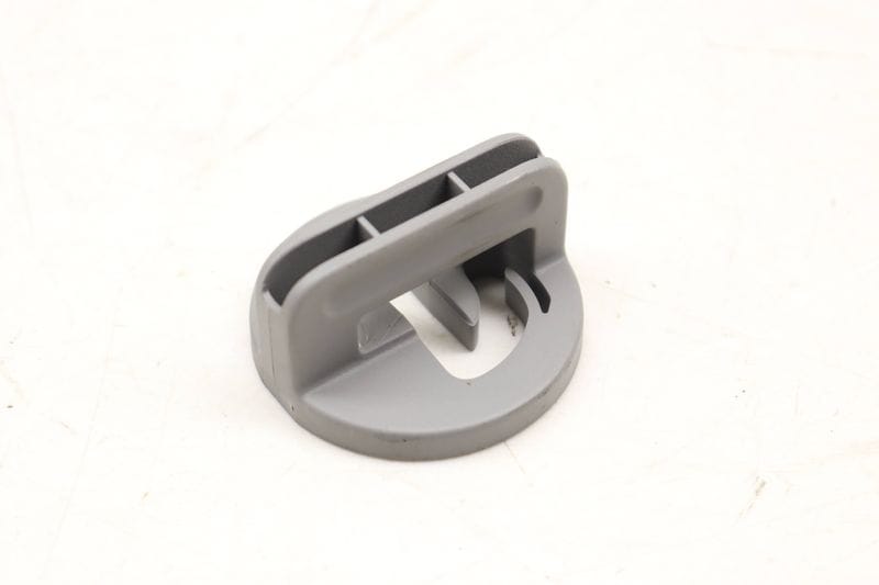 Trunk Clip 5G9864581 — Used (SKU 488194)