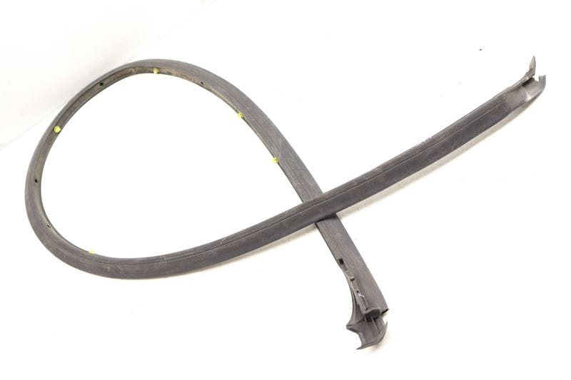 Lower Door Weather Stripping / Seal (OUTER) 5GM839699B — Used (SKU 516501)