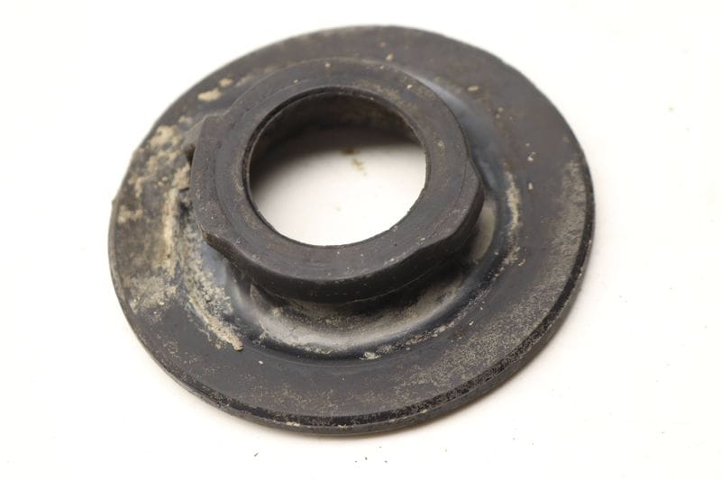 Lower Spring Rubber Mount 5Q0512297D — Used (SKU 488695)