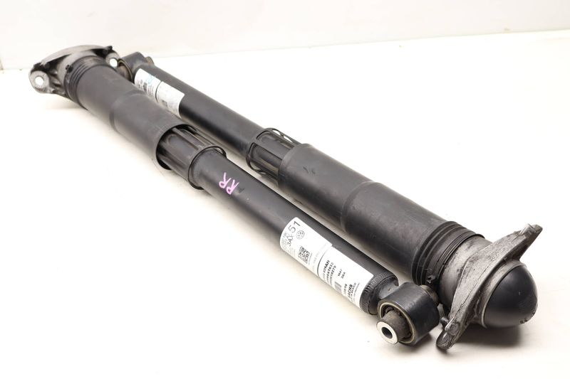 Strut / Shock Absorber Set 5QM512011AJ — Used (SKU 516953)