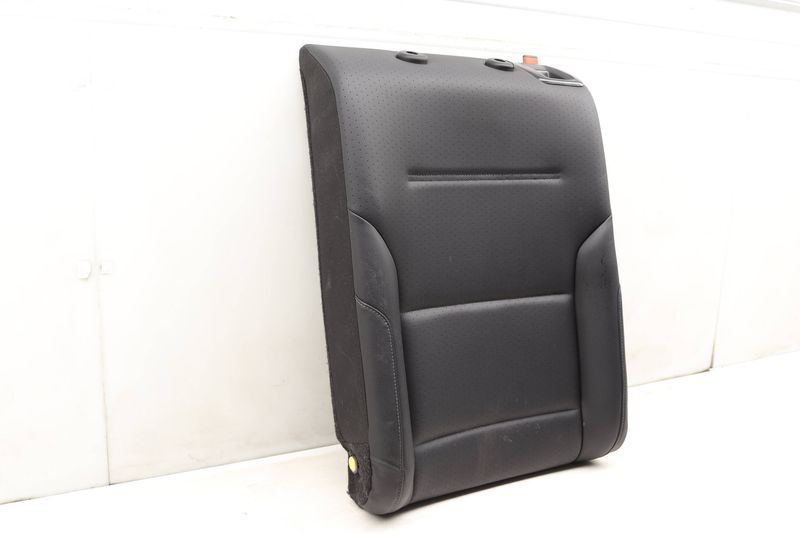 Upper Seat Backrest Cushion 5GM885805BJ — Used (SKU 516298)