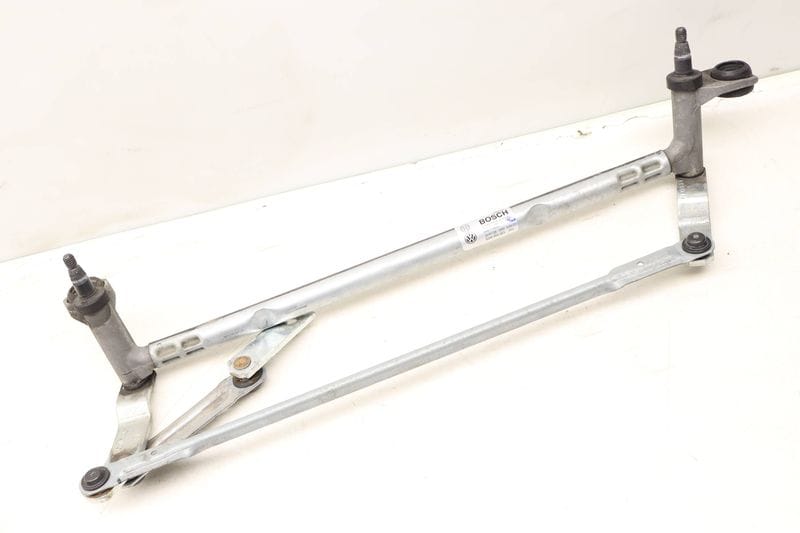 Windshield Wiper Transmission / Bracket 5GM955023 — Used (SKU 516630)