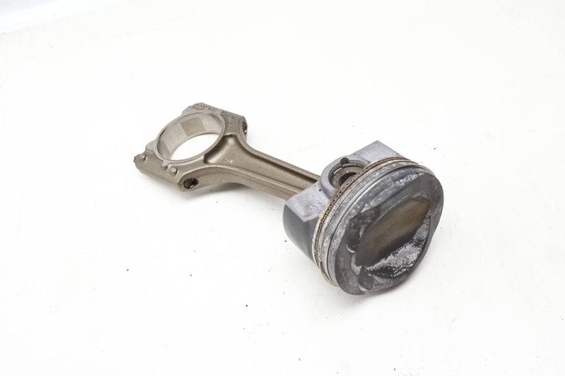 Piston / Connecting Rod 06L107065AS — Used (SKU 633337)