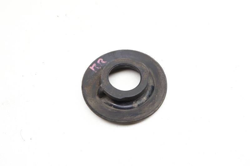 Lower Spring Rubber Mount 5Q0512297D — Used (SKU 633317)