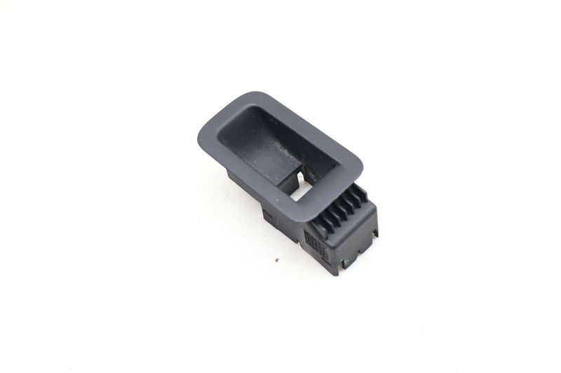 Window Switch Trim 5GM868345 — Used (SKU 627973)