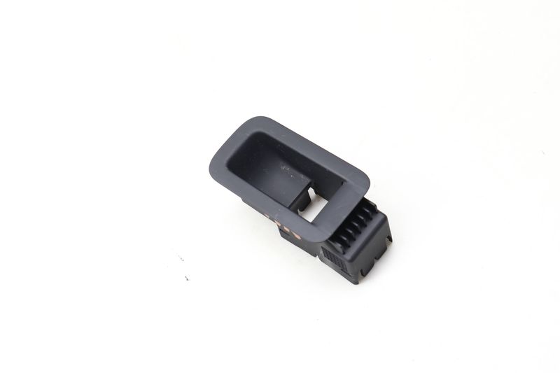 Window Switch Trim 5GM868345 — Used (SKU 633088)