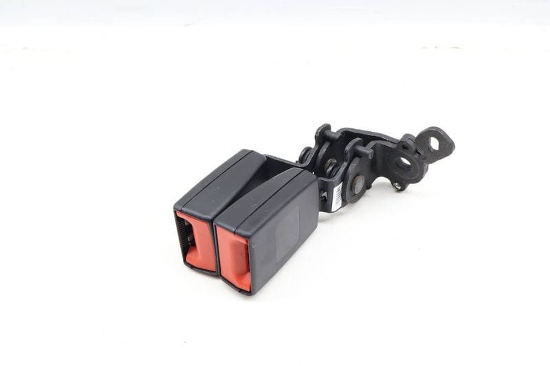 Seat Belt Buckle / Receiver (DOUBLE) 5GM857739 — Used (SKU 633184)