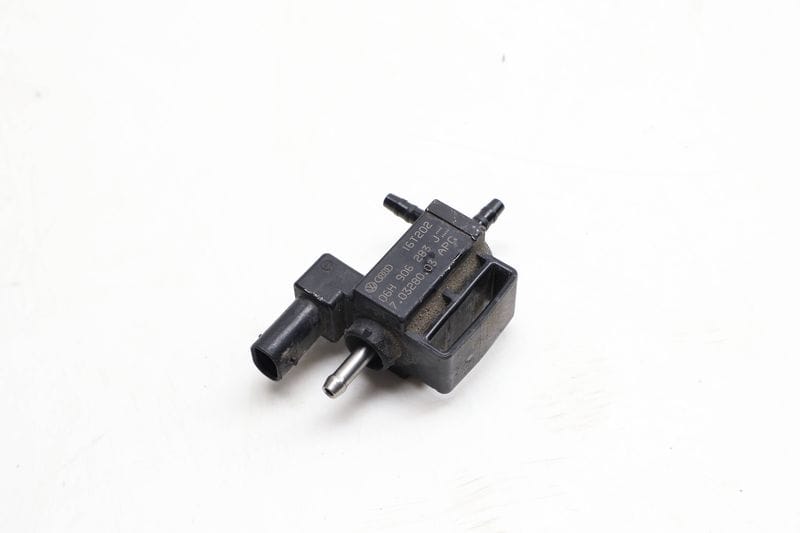 Solenoid Valve 06H906283J — Used (SKU 628041)