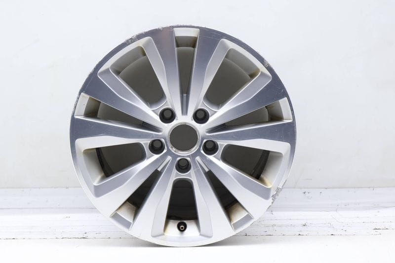 16" Inch Alloy Rim / Wheel (TORONTO) 5G0601025L — Used (SKU 726257)