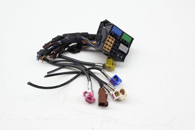 Bluetooth / SD / CD Control Unit Wiring Connector / Pigtail Set — Used (SKU 725972)