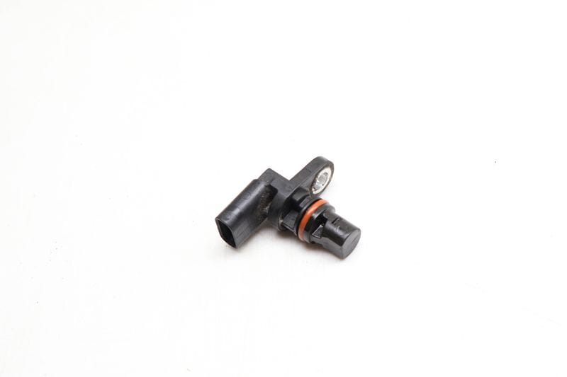 Cam / Camshaft Position Sensor 04C907601B — Used (SKU 660904)
